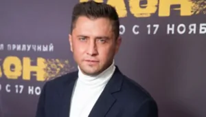 Павел Прилучный рассказал, чему учит сыновей: «Плакать и признавать слабость можно»