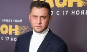 Павел Прилучный рассказал, чему учит сыновей: «Плакать и признавать слабость можно» Павел Прилучный рассказал, чему учит сыновей: «Плакать и признавать слабость можно»