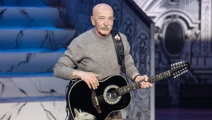 Александр Розенбаум максимально резко отреагировал на вопрос журналиста о его квартире Александр Розенбаум максимально резко отреагировал на вопрос журналиста о его квартире