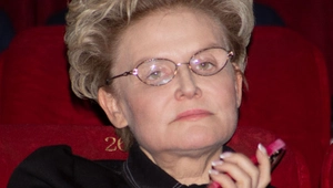 Елена Малышева убита горем: болезнь ее 90-летней мамы прогрессирует Елена Малышева убита горем: болезнь ее 90-летней мамы прогрессирует