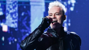 SHAMAN исполнил хит «Я русский» под фольклорный аккомпанемент SHAMAN исполнил хит «Я русский» под фольклорный аккомпанемент