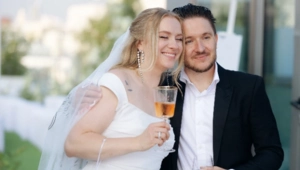 Денис и Елена Кукояки сыграли вторую свадьбу: трогательные кадры торжества Денис и Елена Кукояки сыграли вторую свадьбу: трогательные кадры торжества