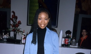 Брэнди и Джун спели гимн на Матче всех звезд НБА Брэнди и Джун спели гимн на Матче всех звезд НБА