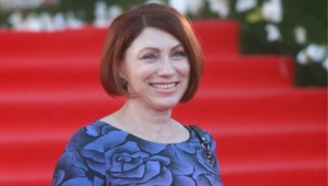 Роза Сябитова прокомментировала отношения дочери Александра Михайлова: «Странно» Роза Сябитова прокомментировала отношения дочери Александра Михайлова: «Странно»