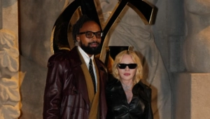 Мадонна обручилась с 29-летним возлюбленным Мадонна обручилась с 29-летним возлюбленным