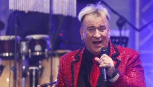 Сергей Пенкин раскрыл планы к юбилею: дуэт с Чеботиной, открытие театра и съемки фильма о себе Сергей Пенкин раскрыл планы к юбилею: дуэт с Чеботиной, открытие театра и съемки фильма о себе