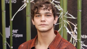 Звезда «Слова пацана» Слава Копейкин объяснил, почему его бросают девушки