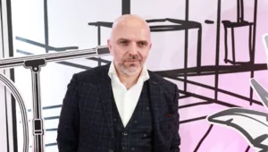 Александр Шоуа сравнил начало музыкальной карьеры с хождением по минному полю Александр Шоуа сравнил начало музыкальной карьеры с хождением по минному полю