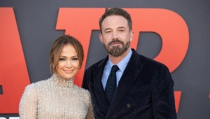 Бен Аффлек подарил Дженнифер Лопес долю в их бывшем семейном особняке Бен Аффлек подарил Дженнифер Лопес долю в их бывшем семейном особняке