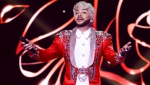 Автомобили и бриллианты: Филипп Киркоров назвал самые дорогие подарки близким людям