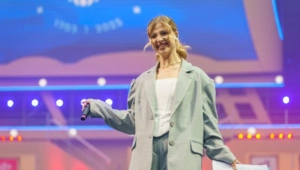 Звезда соцсетей Аня Покров едет на премию «Оскар»