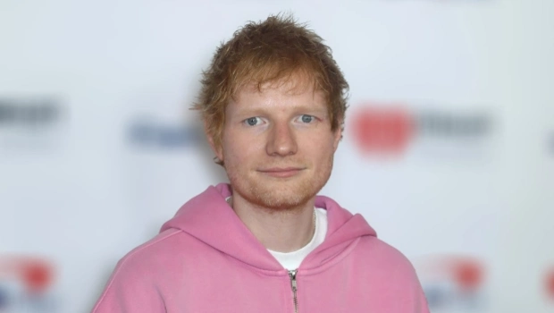 Эд Ширан устроил спонтанную караоке‑вечеринку вместе со звездой «Гарри Поттера» Эд Ширан устроил спонтанную караоке‑вечеринку вместе со звездой «Гарри Поттера»