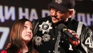 Талантлива в папу: дочь Филиппа Киркорова записала пародию на отца Талантлива в папу: дочь Филиппа Киркорова записала пародию на отца