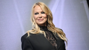 Памела Андерсон рассказала, почему она отказалась от макияжа Памела Андерсон рассказала, почему она отказалась от макияжа