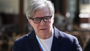 87-летний Александр Збруев вернется на сцену после госпитализации 87-летний Александр Збруев вернется на сцену после госпитализации