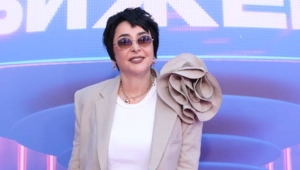 Лолита трогательно почтила память Бориса Моисеева: «Таких просто нет» Лолита трогательно почтила память Бориса Моисеева: «Таких просто нет»