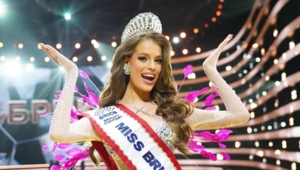 Россиянка победила в конкурсе Miss BRICS: ее корону украшает тысяча бриллиантов
