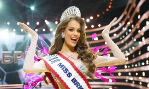 Россиянка победила в конкурсе Miss BRICS: ее корону украшает тысяча бриллиантов