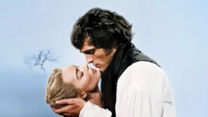 Бронте-кор: стильный диалог Марго Робби и Джейкоба Элорди на пресс‑туре «Грозового перевала»