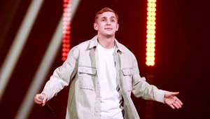 «Меня окунули в грязь»: Саша Стоун честно высказался о бывшей возлюбленной