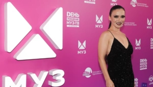 SERYABKINA перед днем рождения МУЗ-ТВ - о воспоминаниях детства и первом выступлении