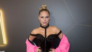 Ханна поделилась трогательными кадрами поездки в Париж с мужем