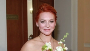 Марина Анисина раскритиковала Шнурова за исполнение песен Высоцкого