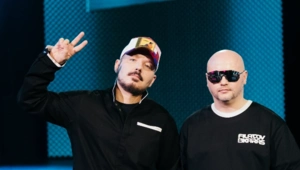 Filatov & Karas: «Дорогая большая семья МУЗ-ТВ! Мы желаем вам любить музыку» Filatov & Karas: «Дорогая большая семья МУЗ-ТВ! Мы желаем вам любить музыку»