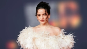 Розалия вышла на связь с поклонниками после прерванного концерта в Милане