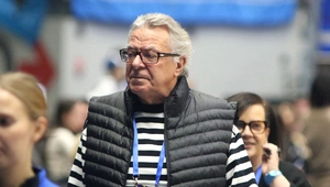 Андрей Ургант женился на молодой возлюбленной