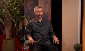 Как девушка из Подмосковья стала хитом Uma2rman — история песни «Прасковья» в новом «Хит-Сториз» Как девушка из Подмосковья стала хитом Uma2rman — история песни «Прасковья» в новом «Хит-Сториз»