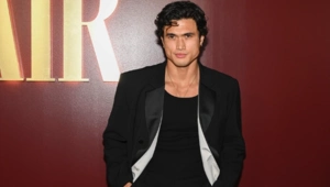 Звезда сериала «Ривердэйл» Чарльз Мелтон впервые стал отцом