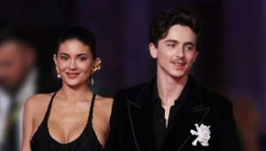 Тимоти Шаламе обескуражили вопросом о свадьбе с Кайли Дженнер