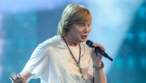 Звезда «Иванушек» Андрей Григорьев-Апполонов вышел на сцену в чужом пиджаке