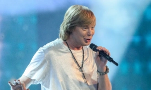 Звезда «Иванушек» Андрей Григорьев-Апполонов вышел на сцену в чужом пиджаке