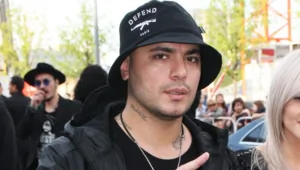Рэпер Птаха проанализировал феномен Тупака Шакура в авторской статье Рэпер Птаха проанализировал феномен Тупака Шакура в авторской статье