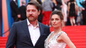 Кирилл Сафонов растрогал поклонников признанием в любви к Саше Савельевой: «Ты — причина календарей»