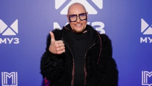 Певец Шура рассказал, почему он готов на любые операции ради сцены Певец Шура рассказал, почему он готов на любые операции ради сцены