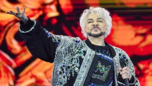 Киркоров не сдержал слез на первом сольном концерте из-за фото отца