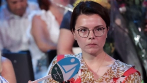 Жена Петросяна похвасталась фото с Мальдив и коллекцией шлепок дороже полумиллиона рублей Жена Петросяна похвасталась фото с Мальдив и коллекцией шлепок дороже полумиллиона рублей