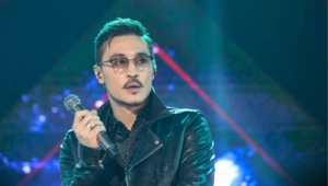 Дима Билан спас пострадавшую от жвачки птицу