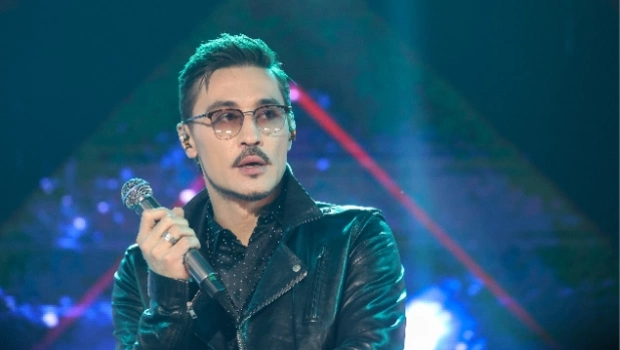 Дима Билан спас пострадавшую от жвачки птицу