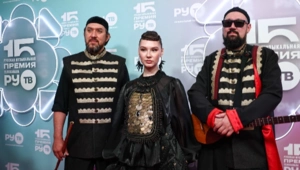 Вокалистка AY YOLA Адель Шайхитдинова рассказала о вирусном успехе «Homay» Вокалистка AY YOLA Адель Шайхитдинова рассказала о вирусном успехе «Homay»