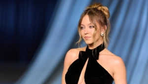 Сидни Суини столкнулась с угрозами: «Служанка» в опасности Сидни Суини столкнулась с угрозами: «Служанка» в опасности