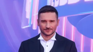 Сергей Лазарев показал трогательное сравнение с сыном спустя 9 лет Сергей Лазарев показал трогательное сравнение с сыном спустя 9 лет