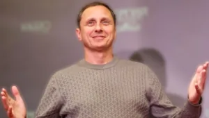Вадим Галыгин раскрыл секрет доверительных отношений с мамой: «Она всегда была современной» Вадим Галыгин раскрыл секрет доверительных отношений с мамой: «Она всегда была современной»