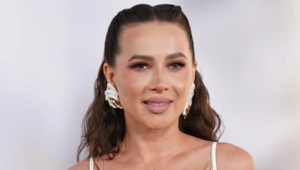 Лерчек отказалась от собственного бренда косметики