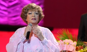 88-летняя Эдита Пьеха призналась, что следит за фигурой