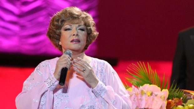 88-летняя Эдита Пьеха призналась, что следит за фигурой