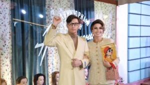 Павел Воля с сыном повторили экстремальные тренды и забивали гвозди бананом на морозе